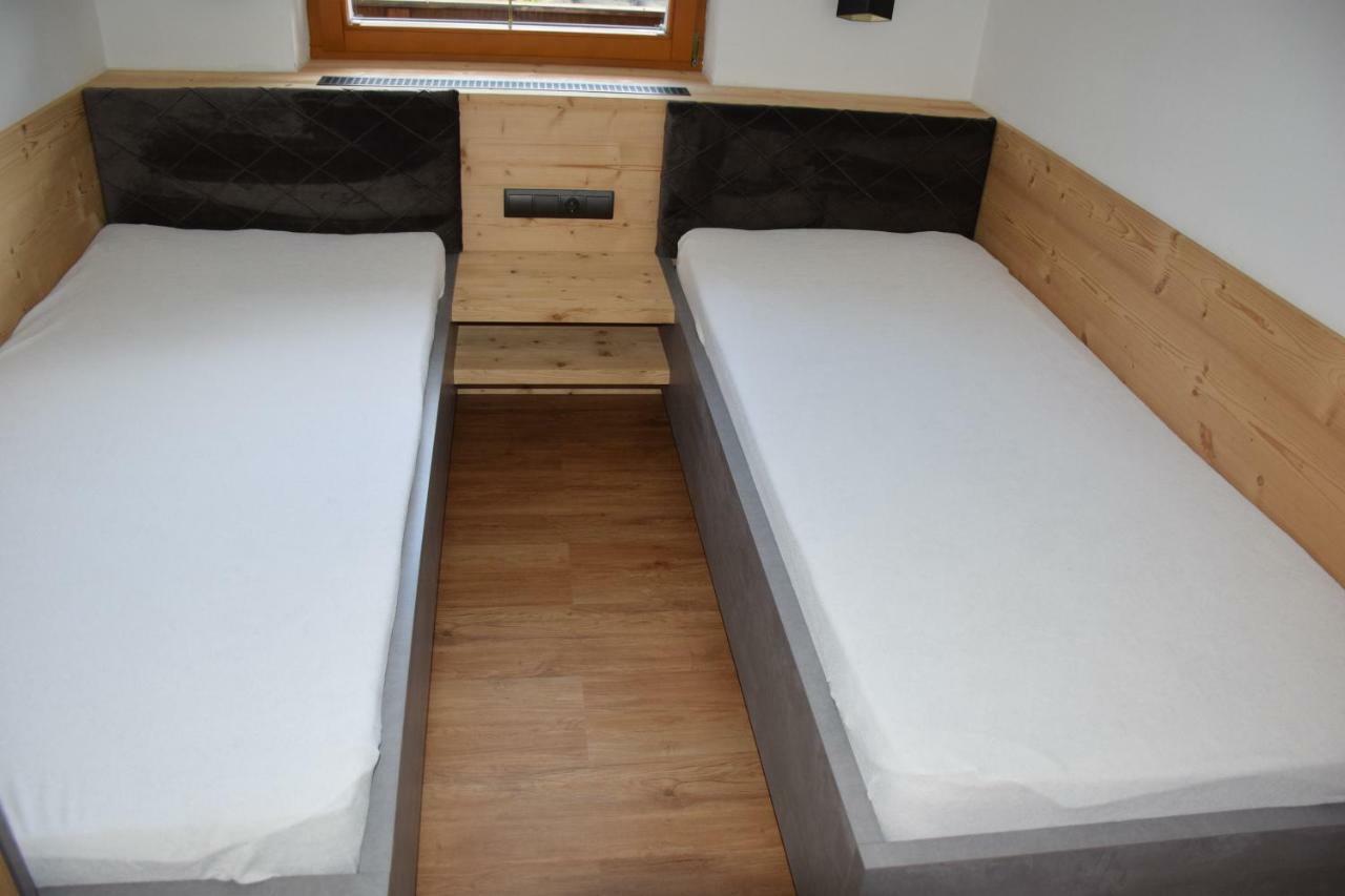 Haus Stefan Apartment Нойщифт им Щубайтал Екстериор снимка