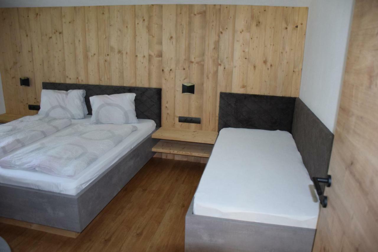 Haus Stefan Apartment Нойщифт им Щубайтал Екстериор снимка