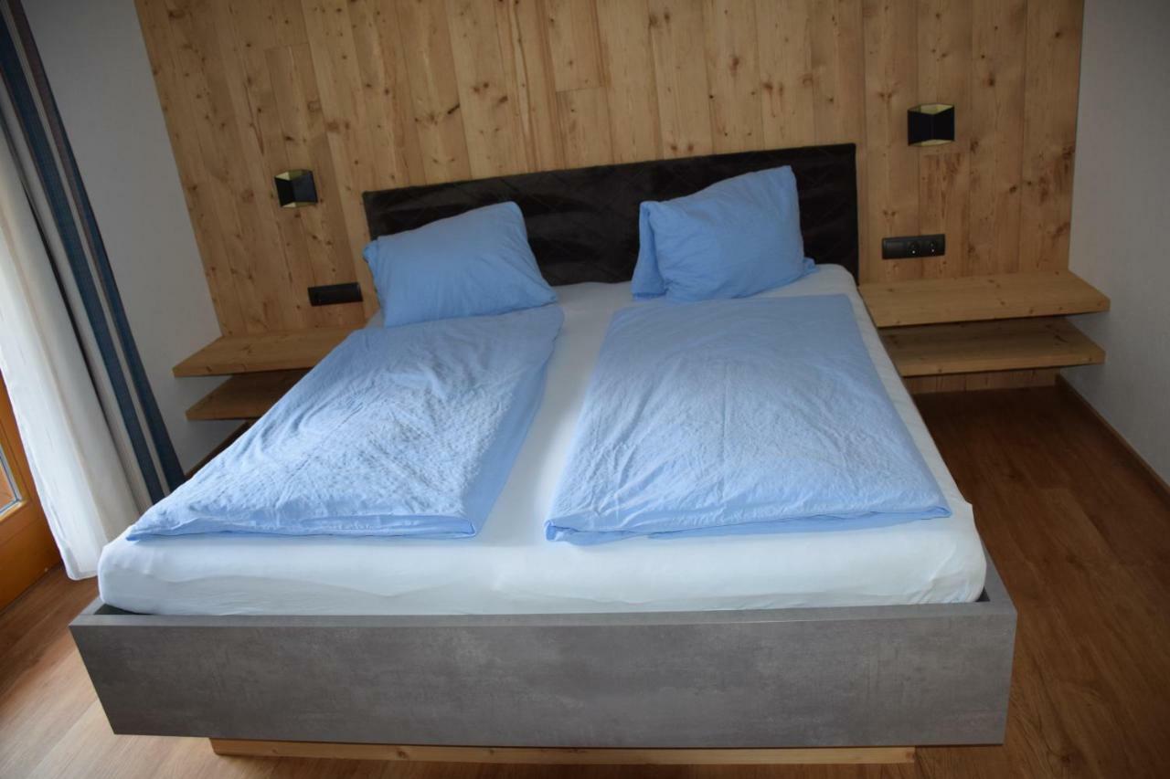 Haus Stefan Apartment Нойщифт им Щубайтал Екстериор снимка