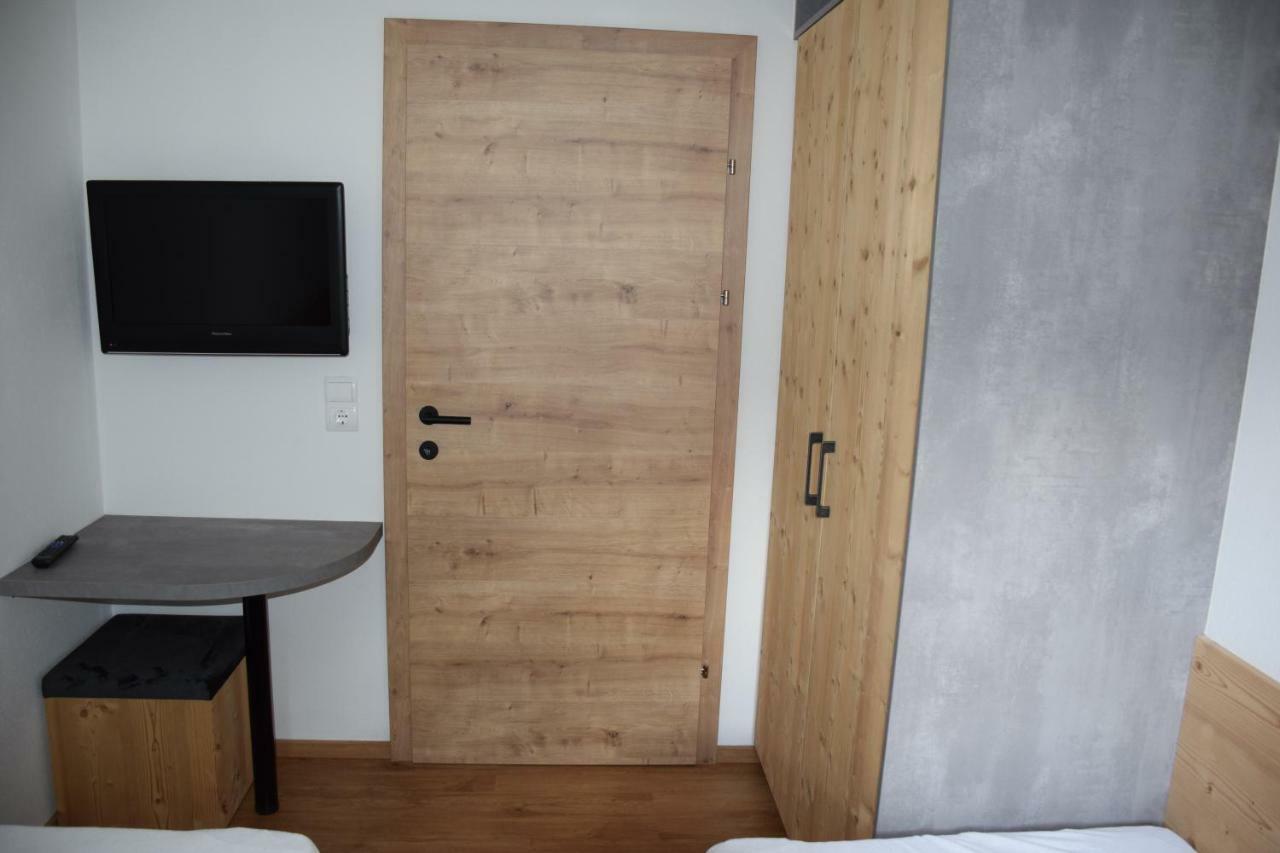 Haus Stefan Apartment Нойщифт им Щубайтал Екстериор снимка